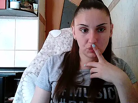 Snapshot of Yuliia30 chatting on 07.13.26 Yuliia30 online show from 07.13.26