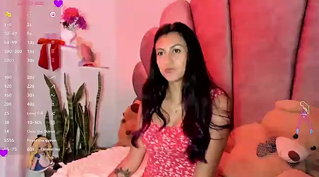 Snapshot of sweetfoxy_17 chatting on 02.01.25 sweetfoxy 17 online show from 02.01.25