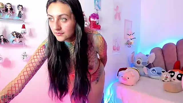 Snapshot of sweetfoxy_17 chatting on 12.18.25 sweetfoxy 17 online show from 12.18.25