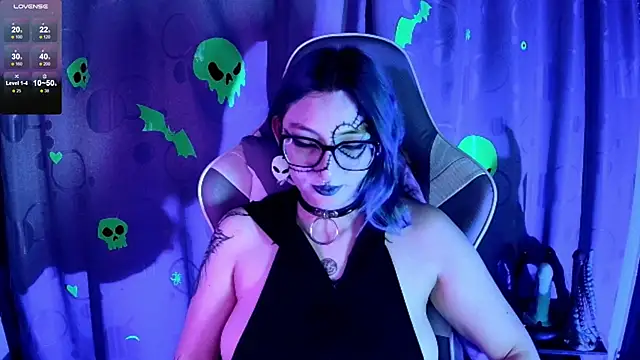 Kimlennox  online show from 12.01.25