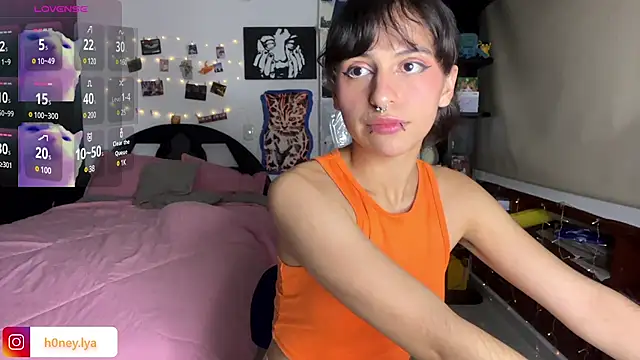 Snapshot of B0nnie_H0ney chatting on 01.15.25 B0nnie H0ney online show from 01.15.25