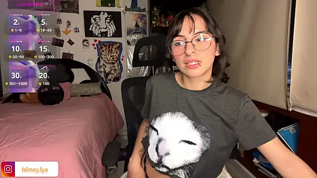 Snapshot of B0nnie_H0ney chatting on 03.13.26 B0nnie H0ney online show from 03.13.26