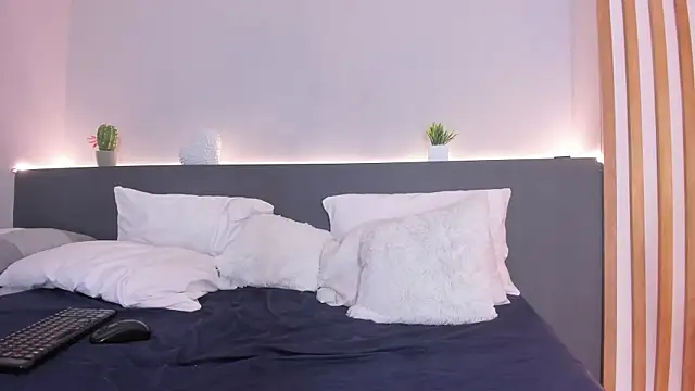 Snapshot of ary-london chatting on 01.14.25 ary-london online show from 01.14.25