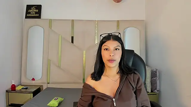 Snapshot of Salmaportman69 chatting on 02.04.26 Salmaportman69 online show from 02.04.26