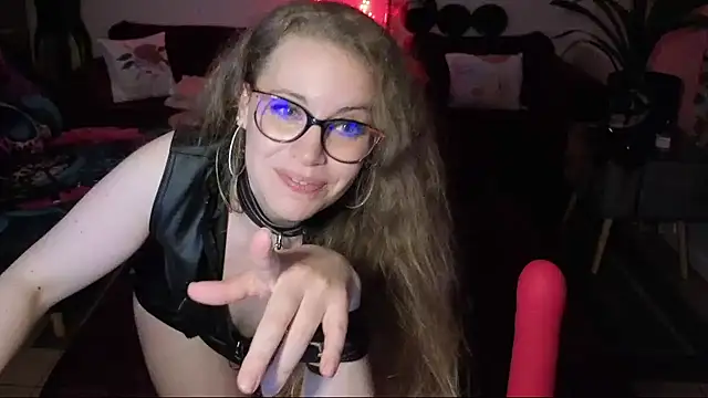 Miss luxiole online show from 11.27.25