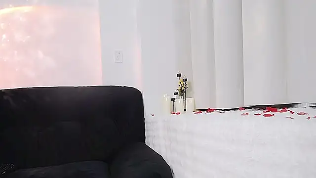 Hey-Cute online show from 01.15.25