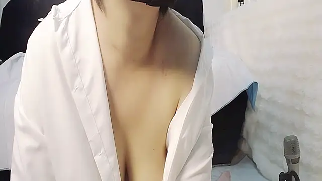 Hey-Cute online show from 01.15.25