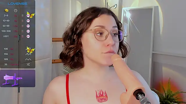 Eva Moss  online show from 01.10.25