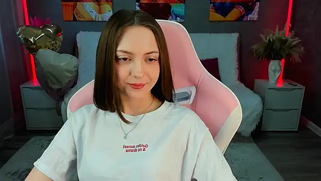 Snapshot of JesssWalker chatting on 04.19.26 JesssWalker online show from 04.19.26