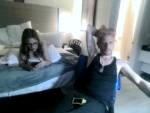 AQuickPhyx online show from 02.05.25