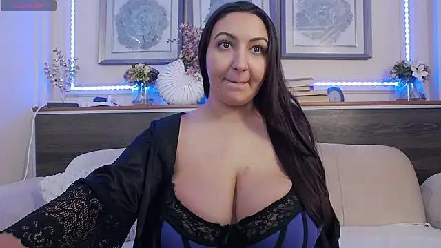 Snapshot of BustyEva_ chatting on 03.19.25 BustyEva  online show from 03.19.25