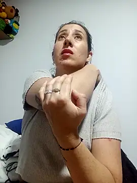 CHARLOTTE 1711 online show from 12.19.25