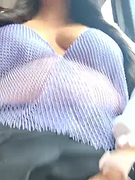 Snapshot of Melyy_Edii chatting on 04.19.26 Melyy Edii online show from 04.19.26