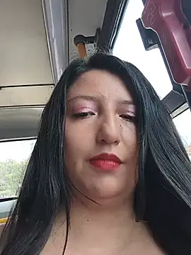 Snapshot of Melyy_Edii chatting on 05.17.26 Melyy Edii online show from 05.17.26
