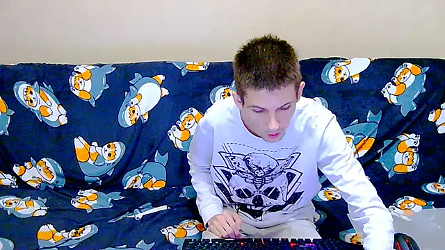 Snapshot of Lester_Broo chatting on 12.15.25 Lester Broo online show from 12.15.25