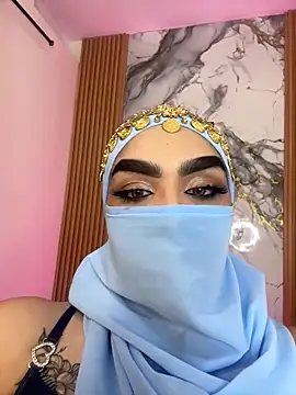Snapshot of Maissa_Alabi chatting on 05.12.26 Maissa Alabi online show from 05.12.26