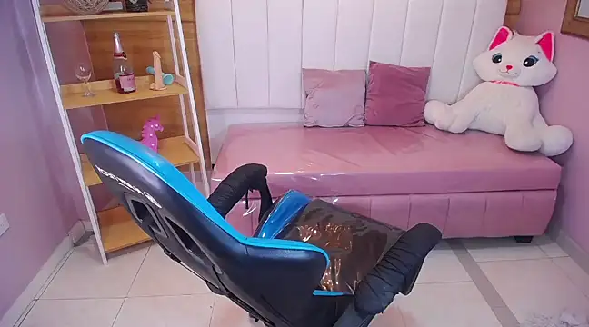 victoria ricci a online show from 02.14.25