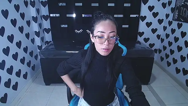 victoria ricci a online show from 02.17.25