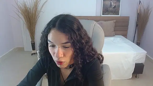 Snapshot of ilitzy_cardona chatting on 05.13.26 ilitzy cardona online show from 05.13.26