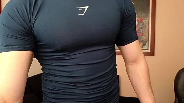 Snapshot of hairyncuteass chatting on 02.01.26 hairyncuteass online show from 02.01.26