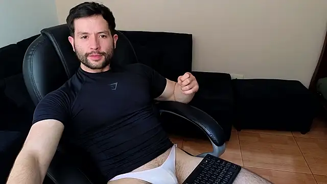 Snapshot of hairyncuteass chatting on 02.02.26 hairyncuteass online show from 02.02.26