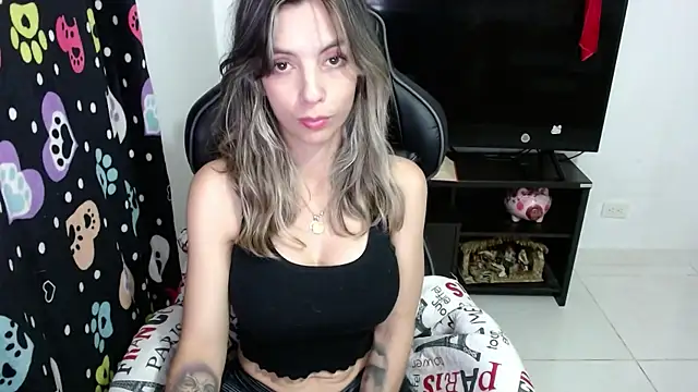 Princezzlove3 online show from 01.15.25