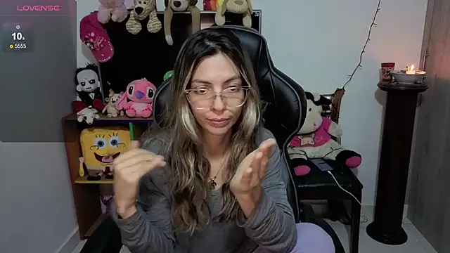 Princezzlove3 online show from 11.16.25