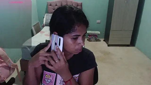 Snapshot of july-feria chatting on 02.28.26 july-feria online show from 02.28.26