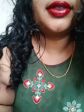 Snapshot of Haseena_Baby chatting on 06.24.26 Haseena Baby online show from 06.24.26