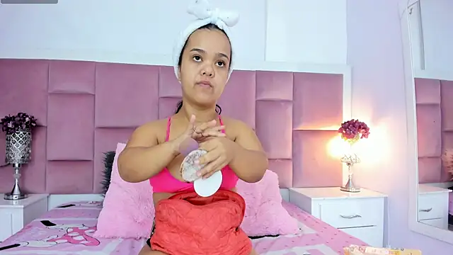 AnieRey online show from 01.20.25