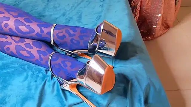 --SUNNY-- online show from 11.07.25