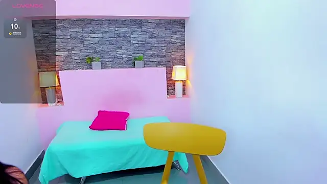 ScarletEmber3 online show from 02.17.25