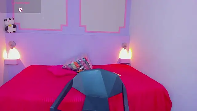 ScarletEmber3 online show from 02.19.25