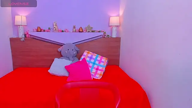 ScarletEmber3 online show from 03.04.25