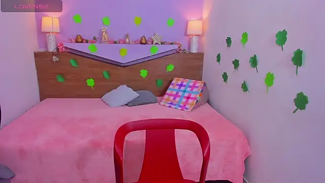 ScarletEmber3 online show from 03.17.25