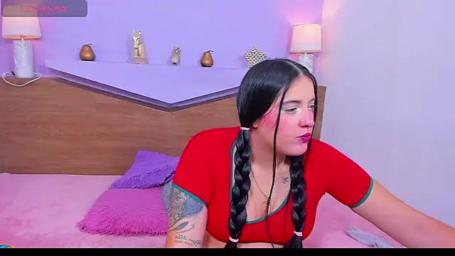 ScarletEmber3 online show from 09.19.25