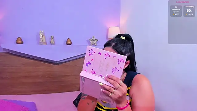 ScarletEmber3 online show from 09.27.25