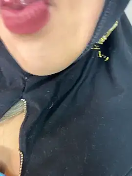 zahra Jalid online show from 12.17.25