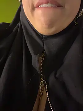 Snapshot of zahra_Jalid chatting on 04.18.26 zahra Jalid online show from 04.18.26