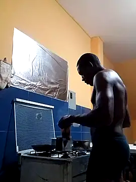 Snapshot of Elnegro28 chatting on 02.28.25 Elnegro28 online show from 02.28.25