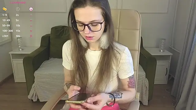 Snapshot of Iriss_Miller chatting on 02.21.25 Iriss Miller online show from 02.21.25