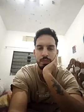 Snapshot of alejo5288 chatting on 09.15.25 alejo5288 online show from 09.15.25