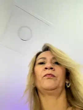 AtheneaRusell online show from 09.25.25