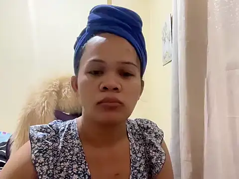 Snapshot of SophiaCourthaway chatting on 06.12.26 SophiaCourthaway online show from 06.12.26