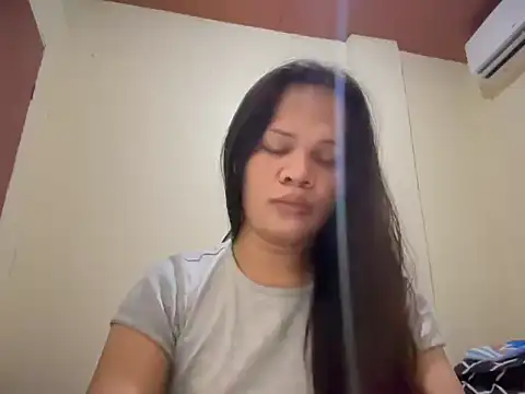 Snapshot of SophiaCourthaway chatting on 07.25.26 SophiaCourthaway online show from 07.25.26