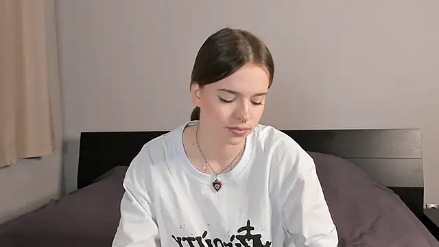 MonaClive online show from 01.19.25