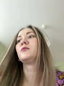 Snapshot of Kiss_My_Body chatting on 02.14.25 Kiss My Body online show from 02.14.25