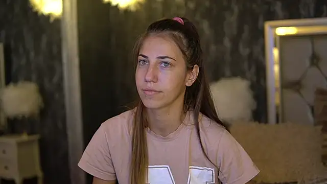 Snapshot of KeylaBlair chatting on 09.21.25 KeylaBlair online show from 09.21.25