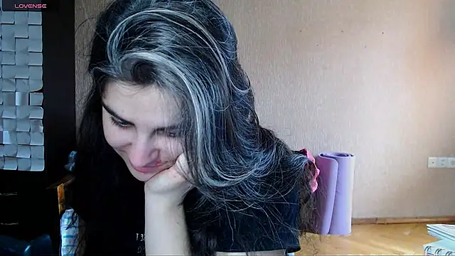 Snapshot of _Roselina_ chatting on 02.10.26 Roselina online show from 02.10.26