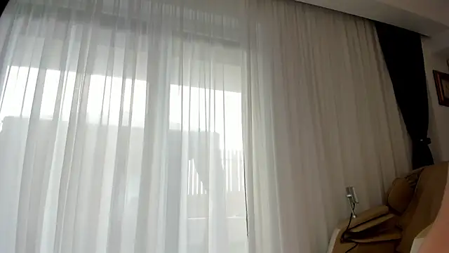 Saradiamond1 online show from 11.06.25